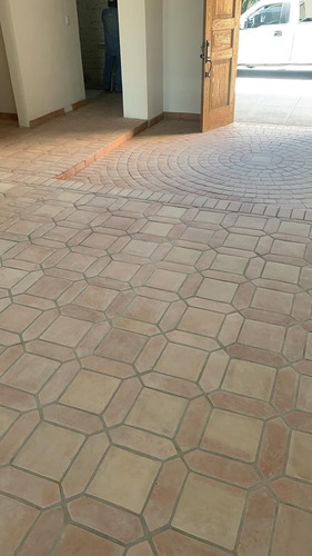 Saltillo Tile Artesanal Handmade.piso De Barro Diversas Fig