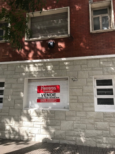 Imagen 4 de 13 de Venta — 1 Ambiente Y Medio Al Frente Reciclado!! Nuevo Valor De Venta!!