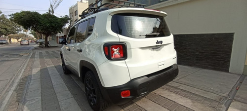 Imagen 6 de 15 de Jeep Renegade Sport
