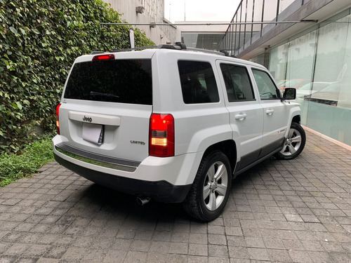 Imagen 4 de 15 de Jeep Patriot 2015 2.4 Latitud 4x2 Cvt