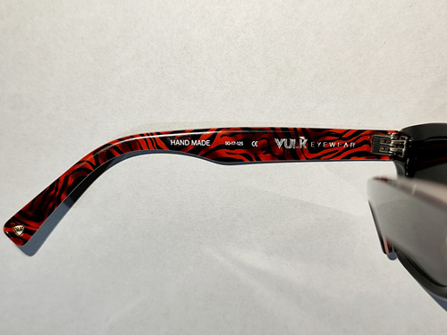 Lentes De Sol Vulk Little Doll Acetato Clásica Único Liso Negro Y Rojo Negro Negro Negro (Usado)