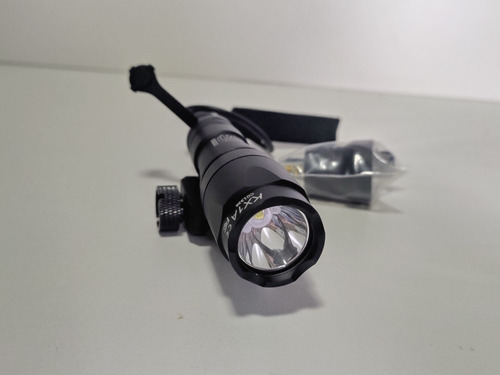 Lanterna M300 - Surefire