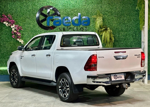 Toyota Hilux CD SRV 4x2 2.7 Flex 16V Aut.