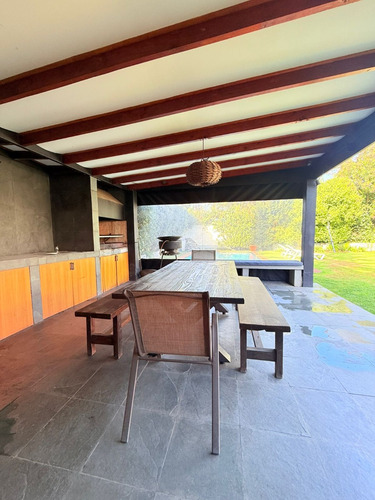 ¡espectacular Casa Estilo Inglés En Las Pataguas! Ubicación