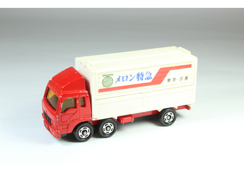 Tomica - Mitsubishi Fuso Wing Body Truck - Japan