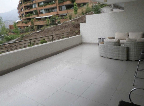 Departamento En Venta De 2 Dorm. En Lo Barnechea