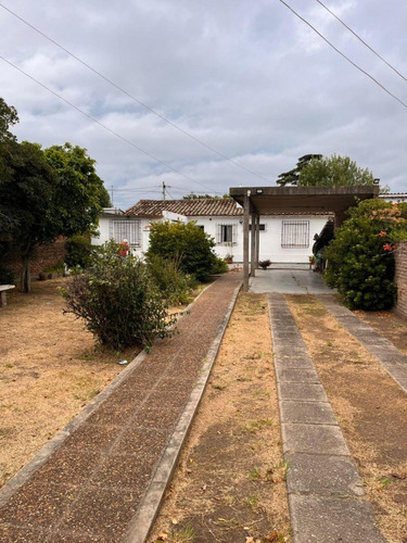 Casa En Venta - 2 Dormitorios 1 Baño - Cochera - 448mts2 - Libertad
