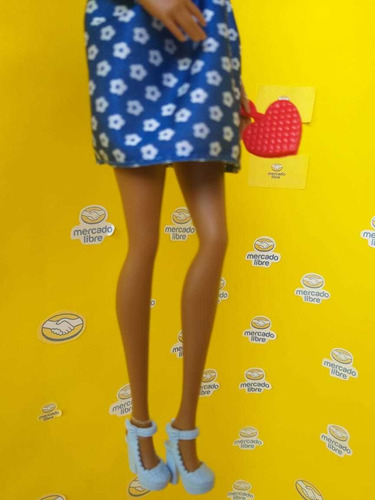 Barbie Fashionistas #11, Red Ruffles, Afroamericana, #90 (Usado)