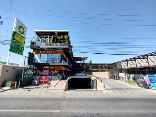Local En Renta Plaza Avanzza, Av. El Jacal