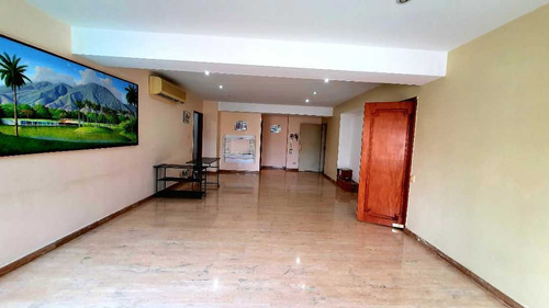 Imagen 5 de 16 de Alquilo Apartamento 140m2 3h+s/2b+s/2pe Las Mesetas 7582