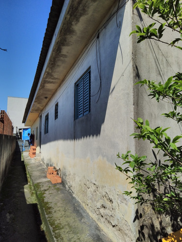 Terreno De265 Metros Com Três Casas