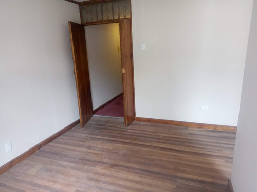 Casa De Venta En La Calle Reina Victoria Y Santa Maria - Quito
