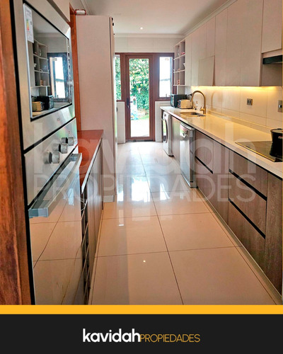 4d/2b/3e Casa En Huertos Familiares, San Pedro De La Paz
