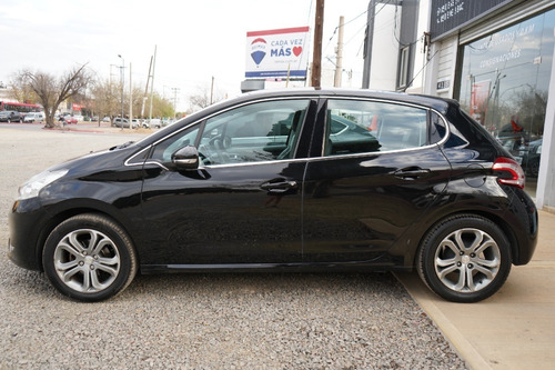 Imagen 6 de 10 de Peugeot 208 Feline 1.6 Pk Cuero 2014