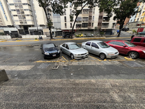 En Alquiler Local Comercial A Pie De Calle, Urb. Horizonte, Av. Romulo Gallegos