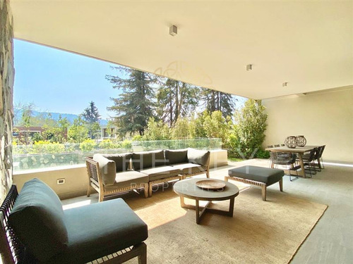 Casa De 4d Con Jardin, Piscina, Quincho Y 4 Est.las Condes