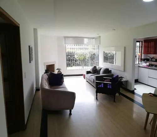 Apartamento En Venta En Bogotá Hayuelos. Cod 104437