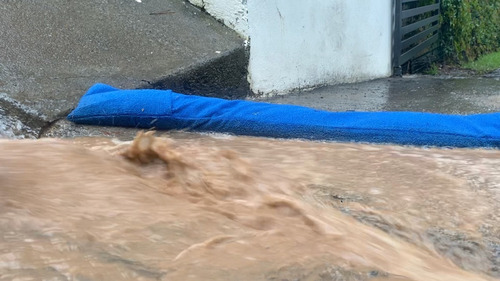 Imagen 5 de 9 de Paq 6 Barreras, Sacos Vs Inundaciones Stopi Esmeralda Plus