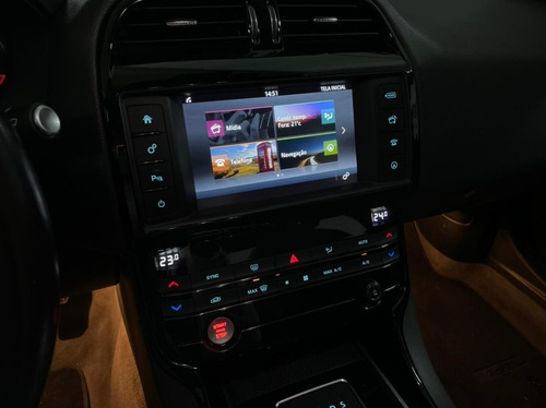 Imagem 18 de 24 de Jaguar Xe Pure