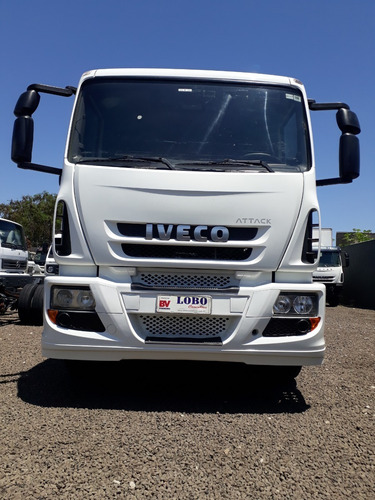 Imagem 3 de 13 de Iveco Tector 240e22