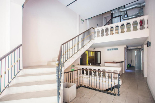 Venta Con Renta Reciclada Con Habilitación Para Centro De Estética Y Consultorio En Constitución