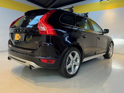 Volvo XC60 2.0 T5 R-DESIGN GASOLINA 4P AUTOMÁTICO