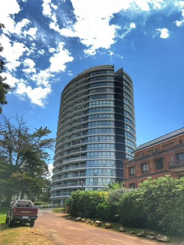 Imagen 24 de 24 de Alquiler Apartamento Panorámico Piso 15 Punta Del Este Torre Tressesenta Amenities Premium Mucama Excelente Ubicación Piscina Gym Sum Jacuzzi Sauna