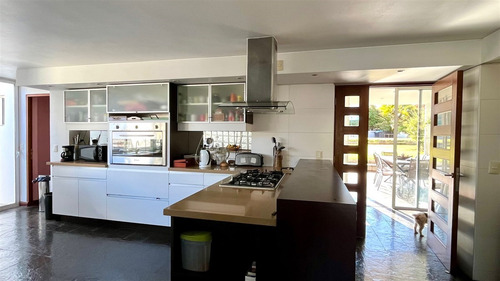 Casa Mediterránea Condominio 5 Dorm. Lomas De La Dehesa