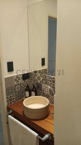 Venta Depto 2 Ambientes Con Cochera Cubierta En Martinez
