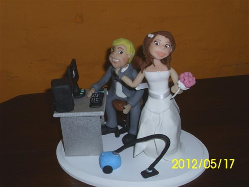 Novios Para Torta De Bodas. Novio En Pc Estilo Caricatura