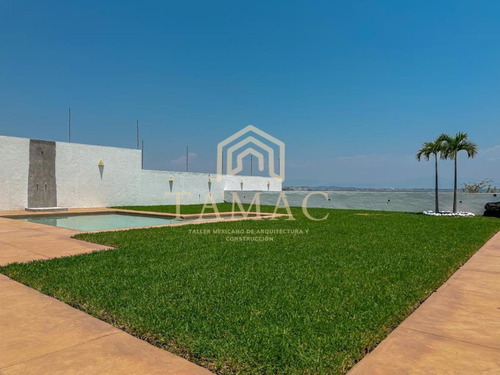 Casa En Venta En Tequesquitengo, Jojutla, Morelos