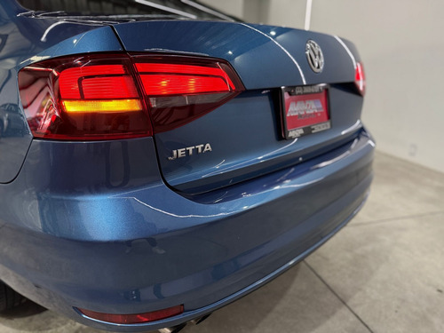 Volkswagen Jetta 2.5 Sportline At