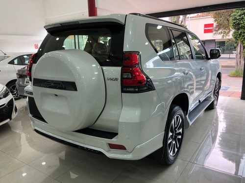 Imagen 6 de 11 de Toyota Prado
