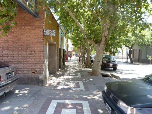 Venta De Galpón Excelente Ubicación, G. Cruz, Mza.