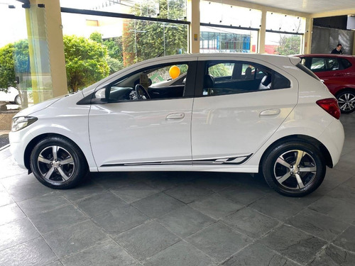 Imagem 4 de 15 de Chevrolet Onix 1.4 Mpfi Ltz 8v Flex 4p Automático