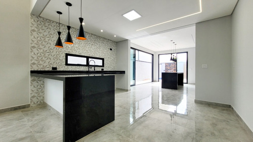 Casa No Condomínio Ouroville Para Venda, 3 Dorm. Com Suíte - Taubaté / Sp