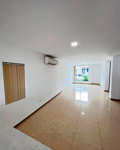 En Alquiler Townhouse De 180 M² Avenida Principal Del Castaño, Maracay Aragua