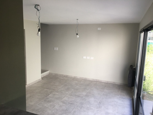 Duplex 2 Dormitorios Villa Elisa