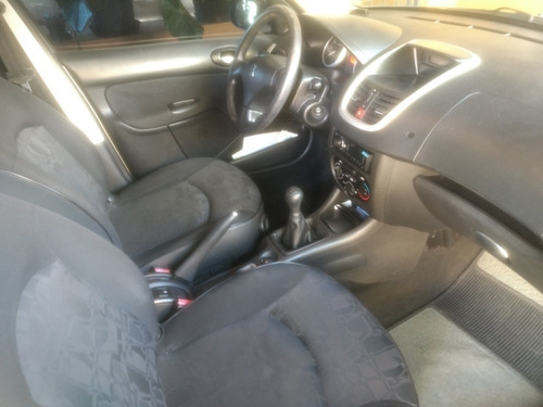 Imagem 4 de 6 de Peugeot 207 Sw 2011 1.4 Xr Flex 5p