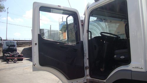 Imagem 14 de 22 de M.benz 1719 Atego Ano 2013 Bau Cabine Leito