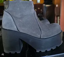 Comprar Borcegos Gamuzados Gris Ricky Sarkany En Caja Con Detalles