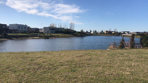 Terreno Con Salida Al Lago En  Barrio Cerrado San Matías Zona 1