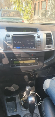 Imagen 13 de 16 de Toyota Hilux 2015 3.0 Cd Srv Limited 171cv 4x4 5at