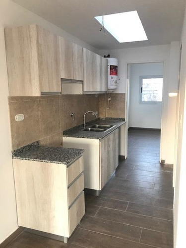 Imagen 2 de 11 de Departamento - Castelar Norte