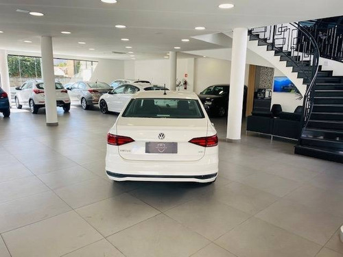 Imagem 4 de 13 de Volkswagen Virtus 1.6 Msi Total Flex Manual