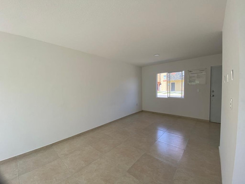 Casa De 3 Recamarás En Fraccionamiento Con Alberca. Pachuca Hidalgo