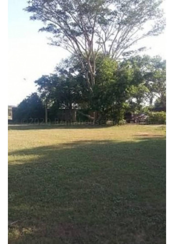 Se Vende Caballeriza 20.000m2 Santa Lucia Edo. Miranda 4323