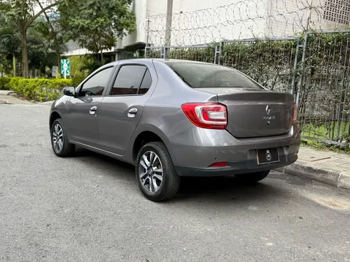 Renault Logan 1.6 Privilege / Intens