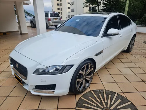 Jaguar XF 2.0 Prestige