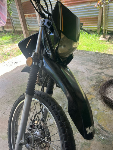 La Yamaha Xtz 125 Se Presenta Como Una Motocicleta Versátil.